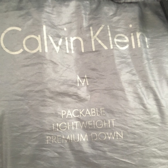 Calvin Klein Premium Down Coat .Packable Bag ,Light Weight Size M , Grey New - Picture 9 of 16